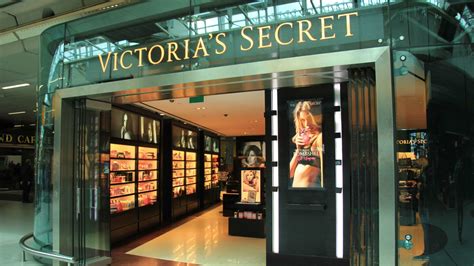 Victoria's Secret Employees Secrets | Mental Floss