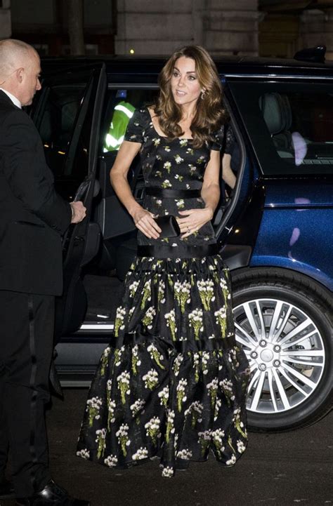 | doch ihren anfang in der branche bereut sie nicht: Royales Doppel: Prinzessin Beatrice mit ihrem Freund ...