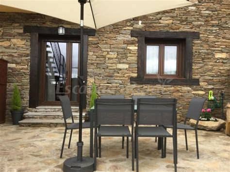 Si buscas una casa rural en sierra norte de madrid, portalrural te ofrece los mejores alojamientos rurales los lugares que se pueden visitar en sierra del norte de madrid cuando de turismo rural se trata, son variados y uno de los mayores atractivos es la enorme vegetación que ofrece la naturaleza. 103 Casas rurales en Sierra Norte de Madrid