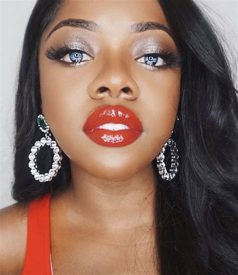 17 Stunning Pics That Prove Red Lipstick Was Made For Full Lips Tech