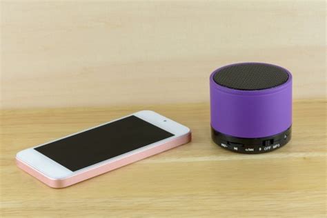 Namun, jangan salah karena si mini ini mini speaker bluetooth dengan led light. Speaker Mini Bluetooth Terbaik : Bluetooth speaker s10 big ...