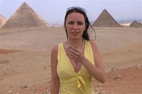 Polémica en Egipto Actriz porno grabó escena hot frente a las Pirámides de Giza Sociedad