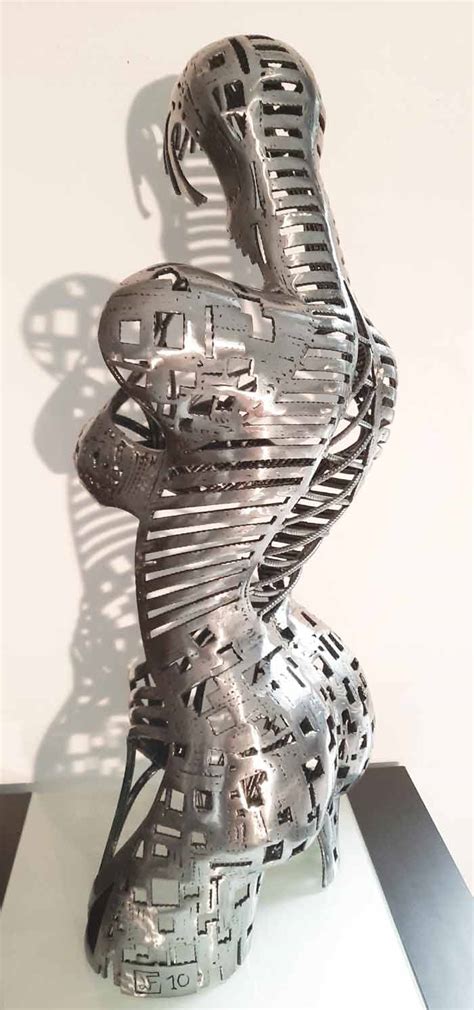 Metal Sculptures Of The Feminine Figure In Sensuality Trendy Art Ideas