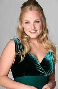 Kerry Ellis To Return To London S Wicked As Willemijn Verkaik Bows Out Early Due To Medical