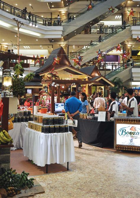 Shopping, shopping centres bandar utama. FOOD Malaysia