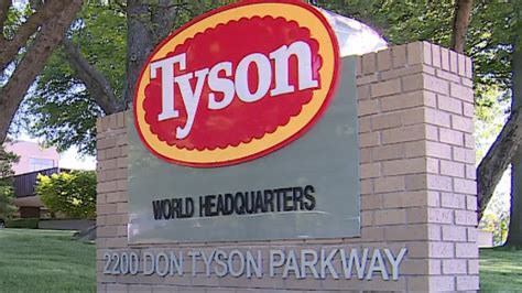 Tyson Foods Closes Its Largest Us Pork Plant Indefinitely Reuters Video
