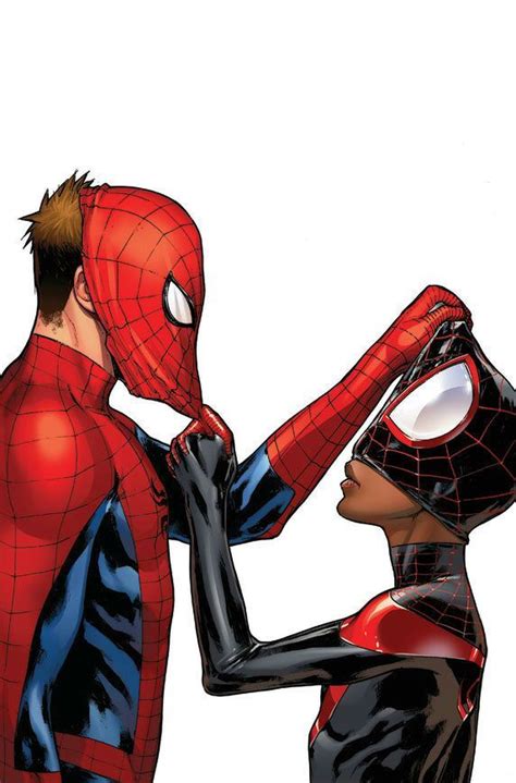 Peter Parker Y Miles Morales Se Enfrentan ¿quién Es El Mejor Spider