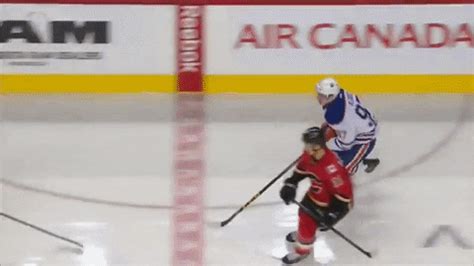 Basically 5 minutes of connor mcdavid showing off his puck handling skills.i do not own any of the highlight clips, music or audio footage. Daily Cold Brew
