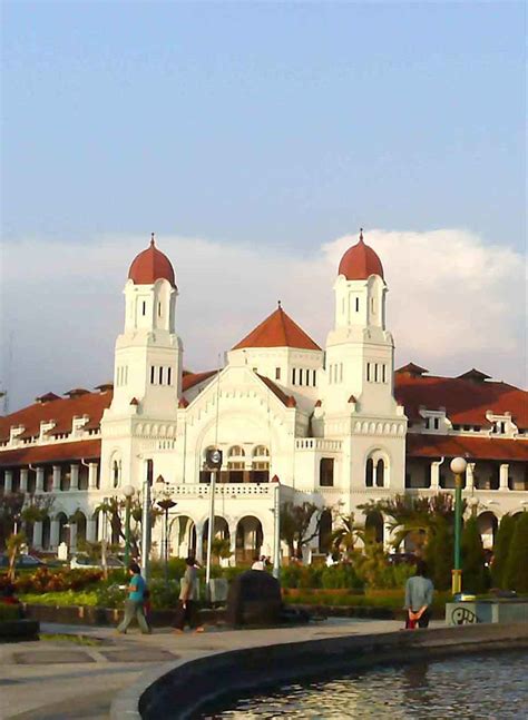 Arti dari lawang sewu dalam bahasa jawa. Lawang Sewu Semarang - 1001malam.com