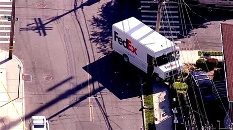 Fedex Driver Pinned Under Truck Following Crash With Suv In Brooklyn Police Nbc New York