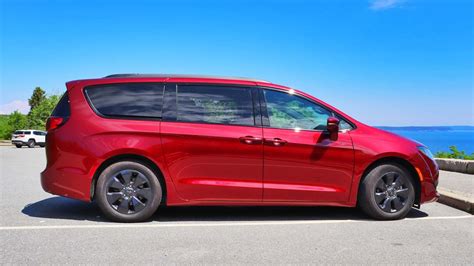 20172020 Chrysler Pacifica And Pacifica Hybrid Used Vehicle Review
