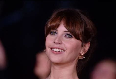 Submitted 2 years ago by yomikeehey. Pin de Number22 . em Felicity Jones