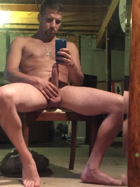 Guy Naked Selfies 35 Pics