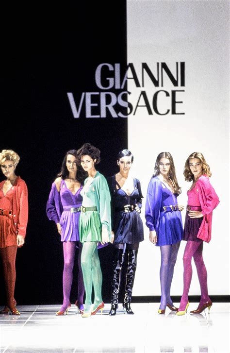 Versace Fall 1991 Ready To Wear Fashion Show Gianni Versace Versace