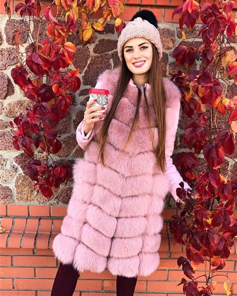 Pin By Buck Cassidy On Beautiful Ruslana Schmargun Fur Coat Fashion Fur