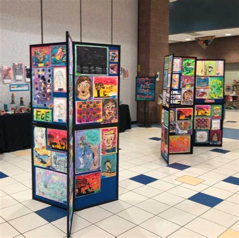 Art Teacher Uses Display Boards For Students Art Projects Ig Let