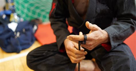 How And Why To Tape Your Fingers For Jiu Jitsu Businessniddle