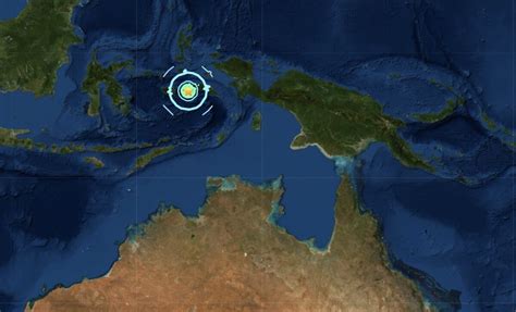 At least 832 people were killed in the devastating earthquake and tsunami that hit the indonesian island. Major Earthquake Strikes Indonesia's Seram Island