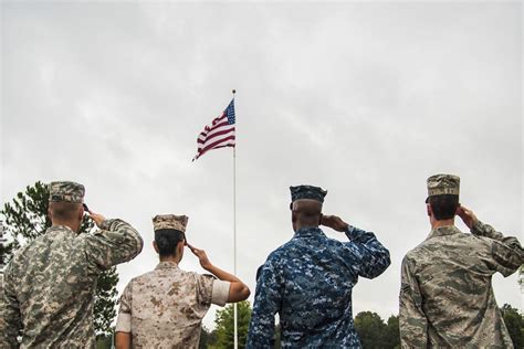 5 Reasons Veterans Leave Civilian Jobs