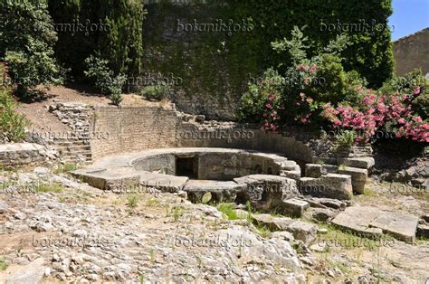 Bild Castellum, Nîmes, Frankreich - 557289 - Bilder und Videos von ...