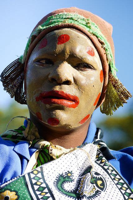 Op Bezoek Bij De Kikuyu Tribal Face Paints Tribal Face Beauty