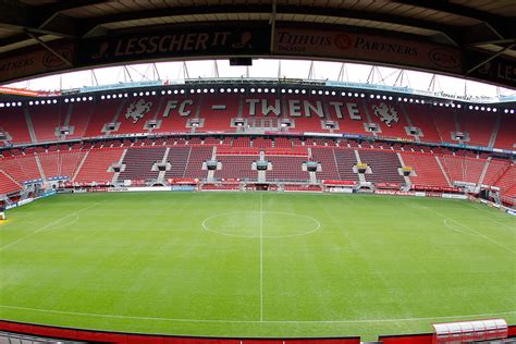 The club was formed in 1965 by the merger of 1926 dutch champions. Hoe FC Twente ten onder ging (en herrijst?) - Elsevier ...