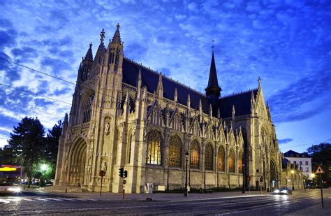 Iglesia De Notre Dame Du Sablon Bruselas Visitas Horario Y Dirección