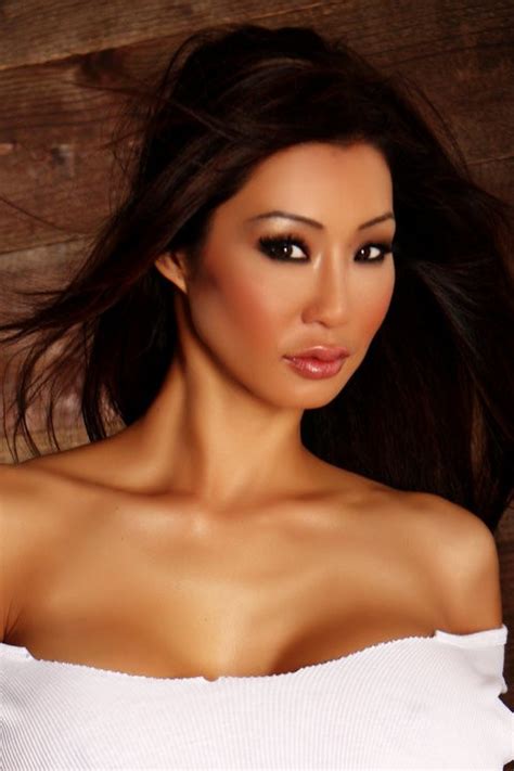 Kiana Kim Photos Pictures Of Pete Rose S Fiancee And Upcoming Tlc Reality Show Star Photos