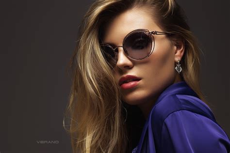 Wallpaper Model Face Simple Background Women With Glasses Blonde
