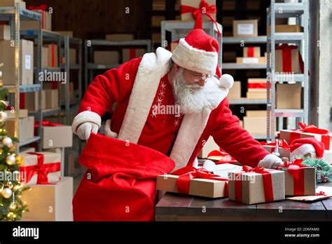 Santa Sack Hi Res Stock Photography And Images Alamy