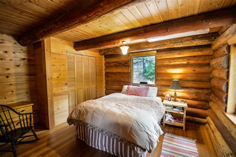 Log Home Bedroom Free Stock Photo Public Domain Pictures