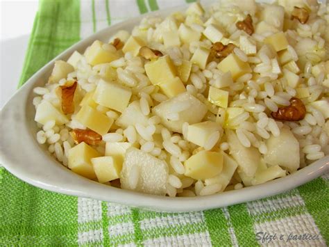 Sfizi e pasticci: Insalata di riso formaggio e pere