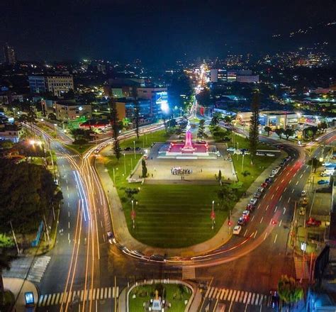 Salvador del mundo monumento San Salvador de noche | Hockey rink, Field