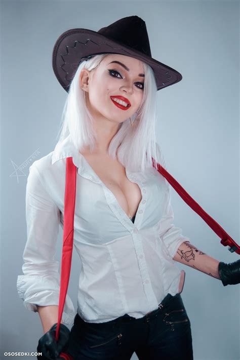 An Asta Ashe Overwatch Cosplay Set Lewd Photos Leaked From