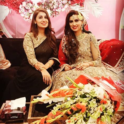Madiha naqvi nay shadi k bad pehla khana kya banaya dekhy reema khan show interview emax tv. Morning Show Host Madiha Naqvi Wedding Clicks | Reviewit.pk