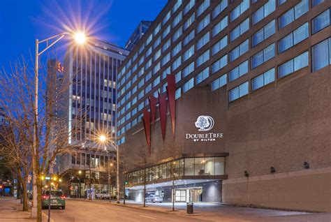 Doubletree By Hilton Nashville Downtown 2019 Room Prices 152 Deals