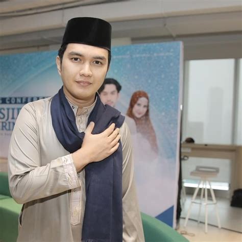Aldi taher ikut bereaksi terhadap pemberitaan soal kaesang pangarep, felicia tissue dan nadya arifta. Biodata Aldi Taher, Lengkap Umur dan Agama, Artis Hijrah Disorot