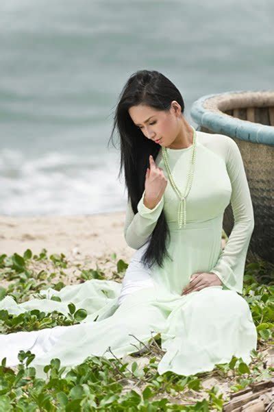 Mai Phuong Thuy In Ao Dai Pictures Vietnamese Girls Pictures