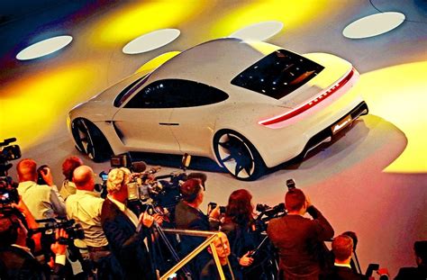 Beste Zukunftsperspektiven für Zuffenhausen Porsche setzt auf Mission