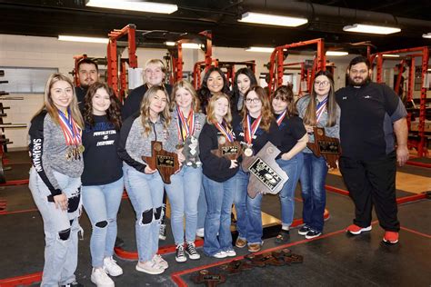 Elkhart ISD Celebrates Powerlift State Champions - The Messenger News