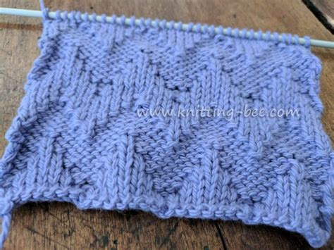Knit the next stitch but do not remove the stitch from the left knitting needle. Knit Purl Chevron Free Knitting Stitch - Knitting Bee