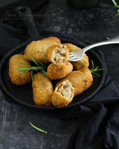 Huevos, boletus, collejas, ajo y perejil. Croquetas de boletus edulis caseras super cremosas ...