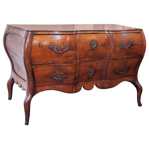 Unusual Walnut 18th Century Italian Commode Furniture 18th Century