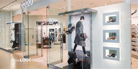 Window Displays Your Stores First Impression For Walk In Shoppers
