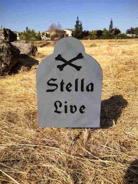 20 Funny Tombstone Sayings For Halloween 2019 Entertainmentmesh
