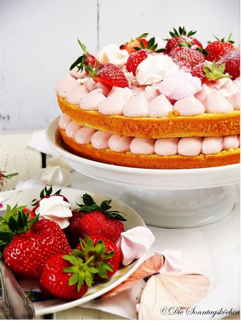 Hier erwarten dich alle hand unterhaltende formate, unter anderem diese hier: Einfache Danke...Erdbeeremousse Biskuit Cake - Die ...