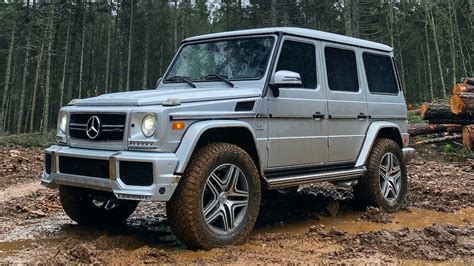 With the backseat folded, it goes up to 75.1 cubic feet. Mercedes-Benz G-Class : Service Guide - DDE Automotive News