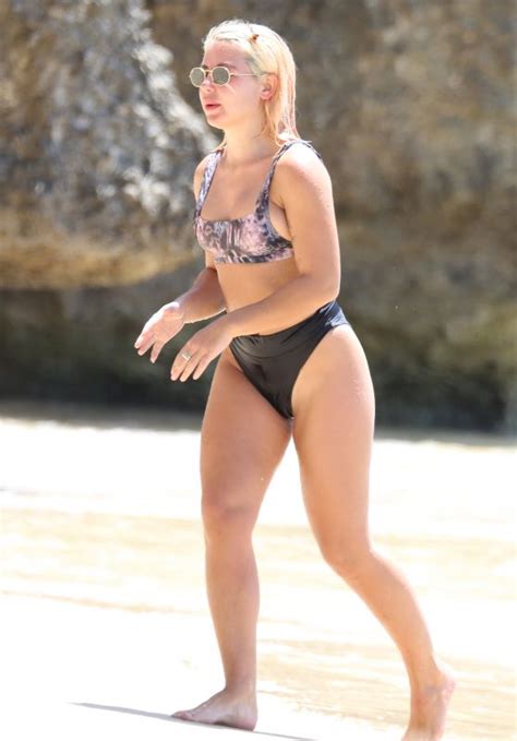 Jessica Woodley In Bikini On Holiday In Barbados Celebmafia