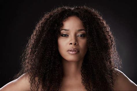 Yola Semedo Ouvir todas as 40 músicas