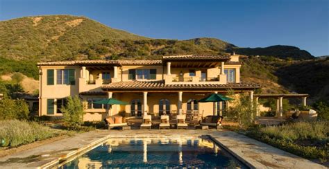 47 Acre Hilltop Estate In Ojai Ca Homes Of The Rich